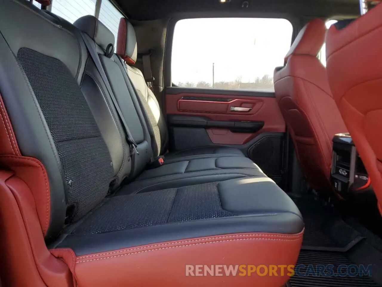 10 fotografías del automóvil dañado 1C6SRFLTXKN566445 RAM 1500 2019