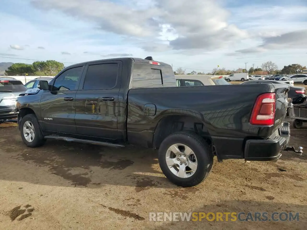 2 fotografías del automóvil dañado 1C6SRFMT1KN527368 RAM 1500 2019