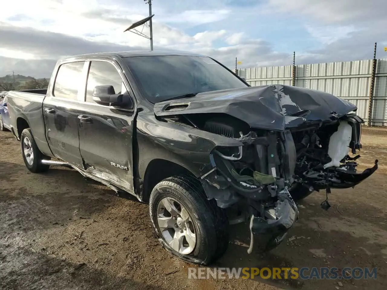4 fotografías del automóvil dañado 1C6SRFMT1KN527368 RAM 1500 2019