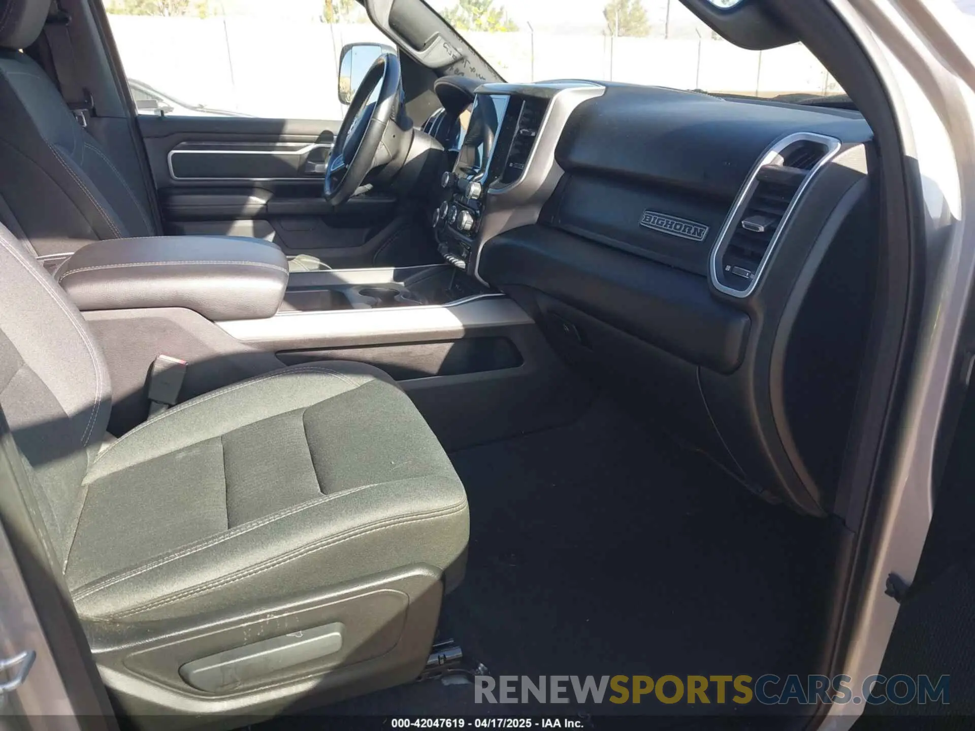 5 fotografías del automóvil dañado 1C6SRFMT2KN521613 RAM 1500 2019
