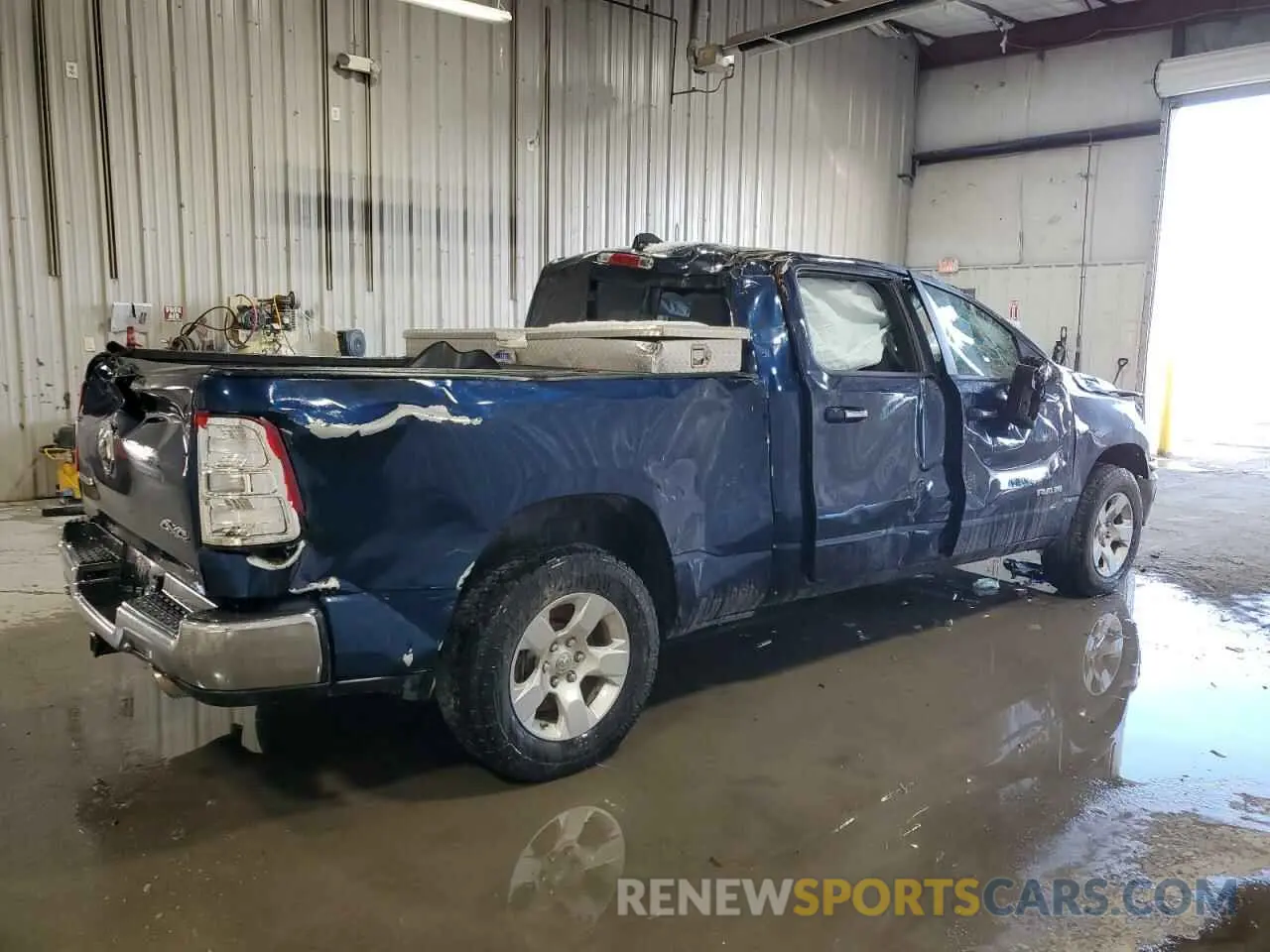 3 fotografías del automóvil dañado 1C6SRFMT5KN607949 RAM 1500 2019