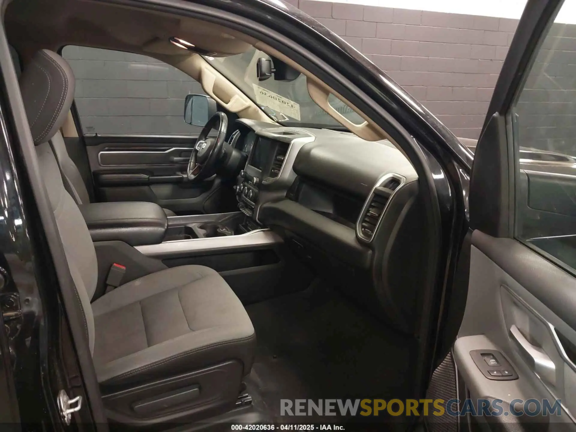 5 fotografías del automóvil dañado 1C6SRFMT5KN614044 RAM 1500 2019