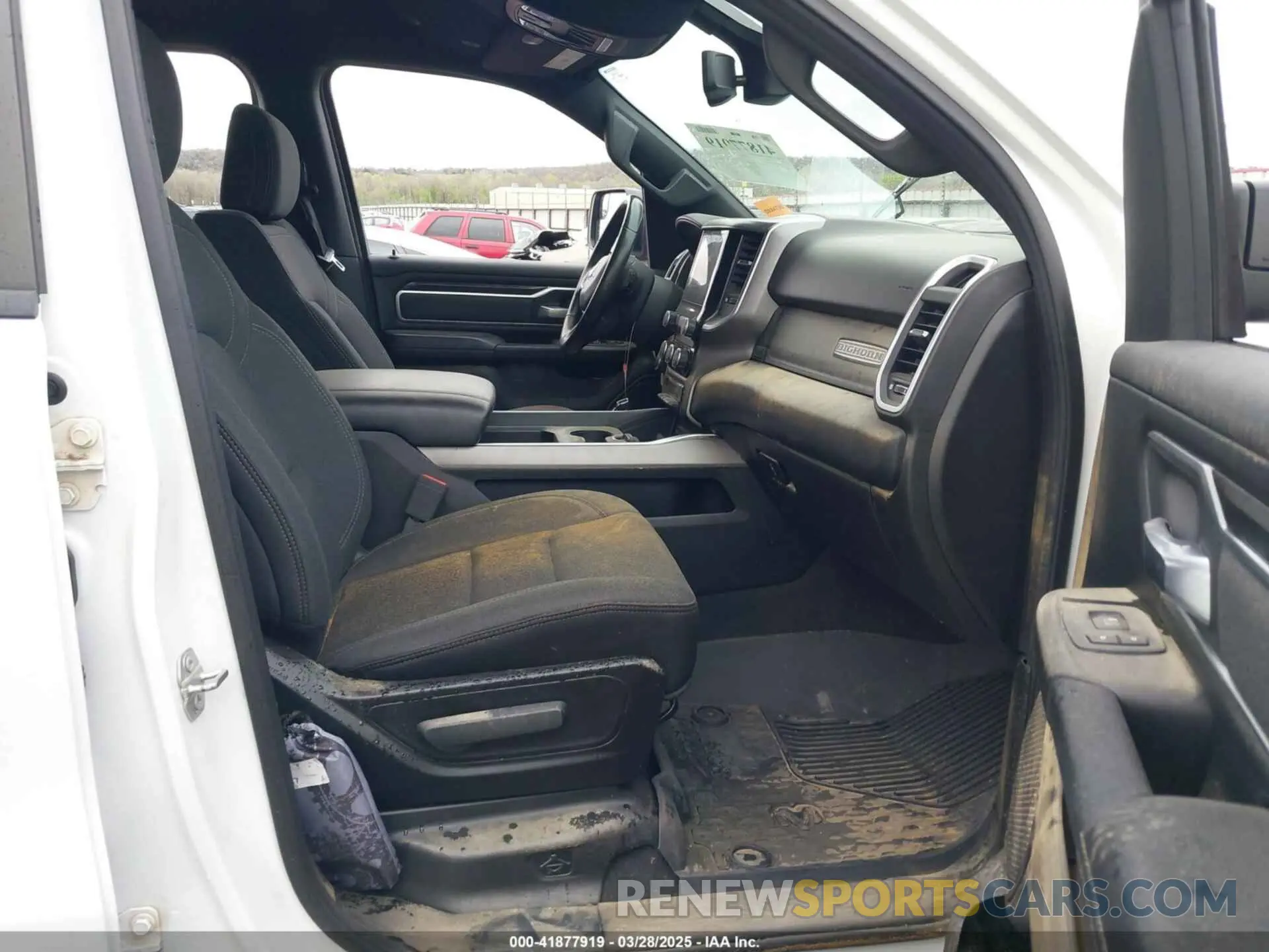 5 fotografías del automóvil dañado 1C6SRFMT5KN719697 RAM 1500 2019