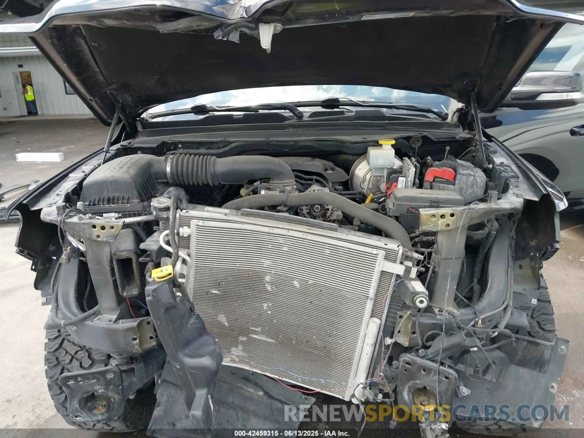 10 fotografías del automóvil dañado 1C6SRFMT7KN736680 RAM 1500 2019
