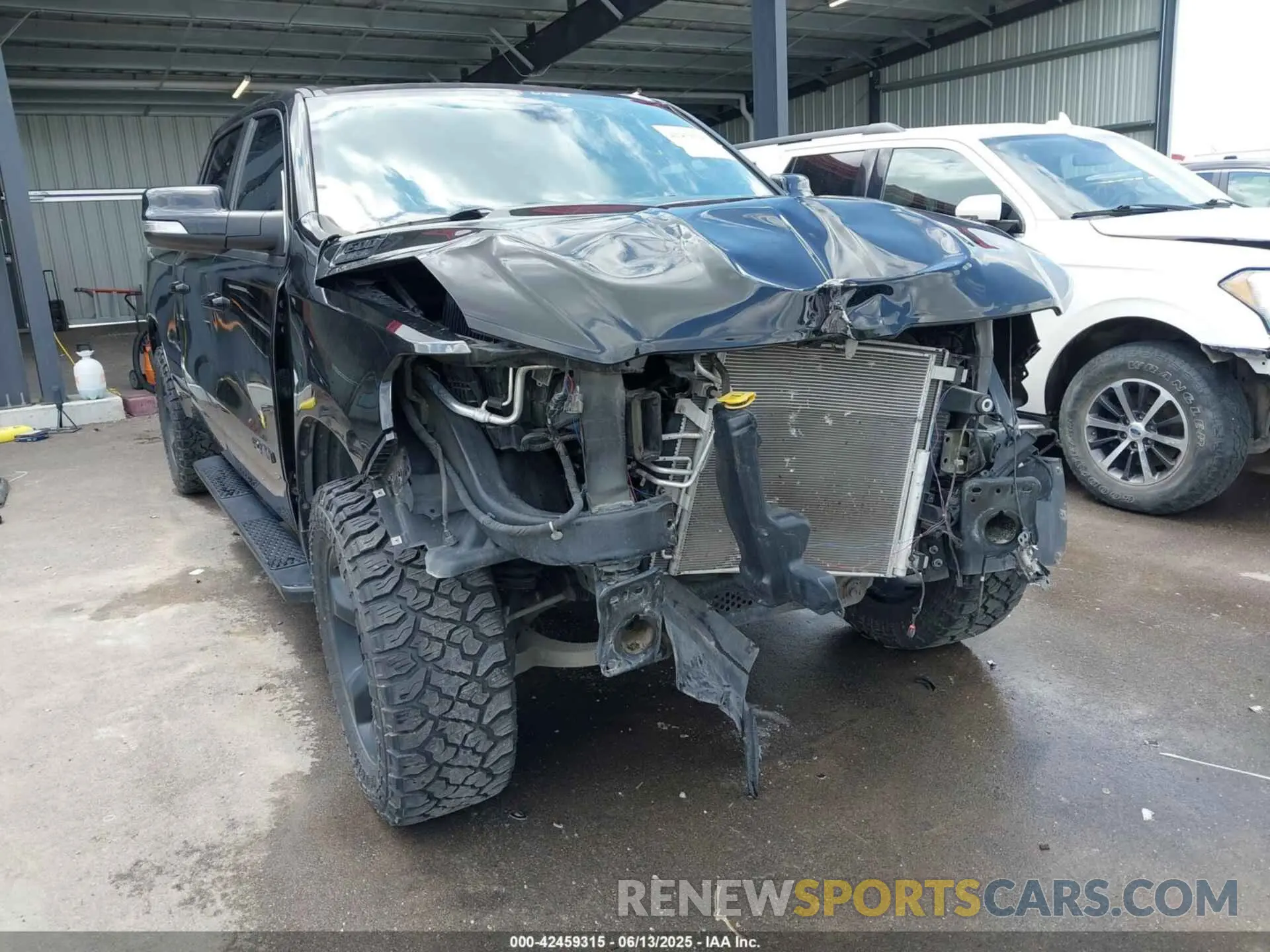 6 fotografías del automóvil dañado 1C6SRFMT7KN736680 RAM 1500 2019