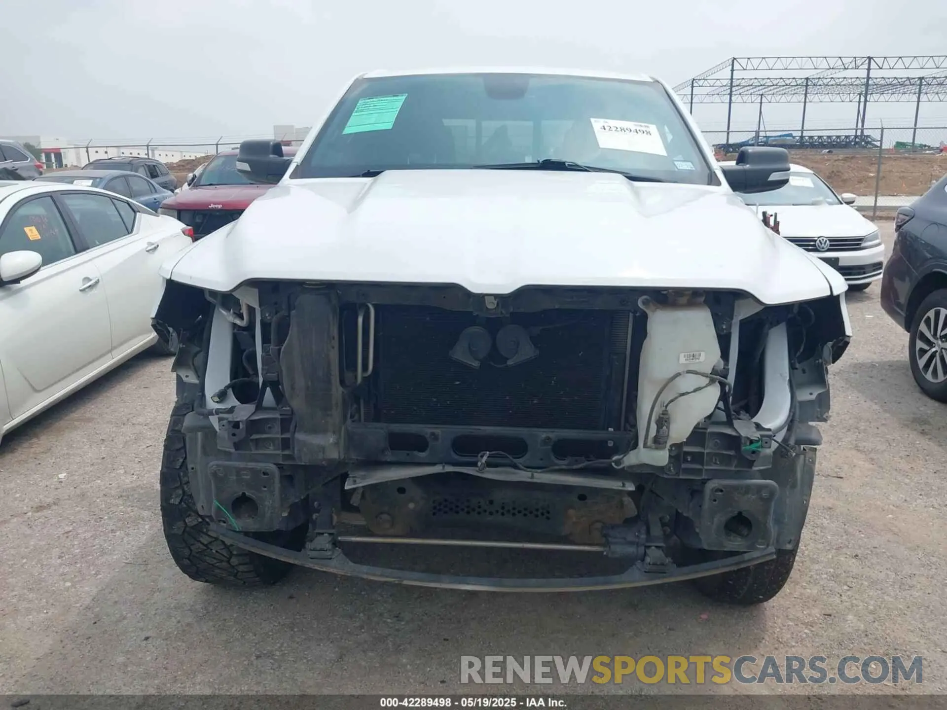 12 fotografías del automóvil dañado 1C6SRFMT9KN644227 RAM 1500 2019