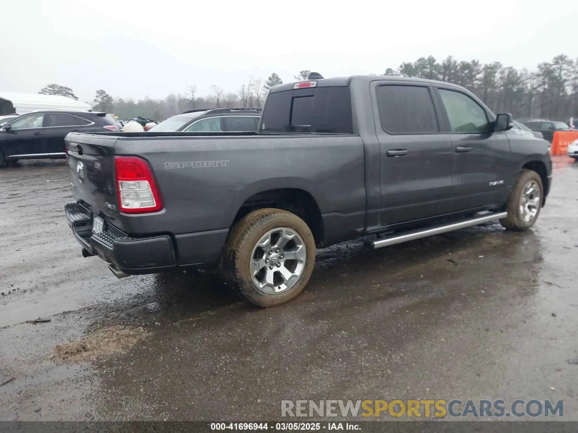 4 fotografías del automóvil dañado 1C6SRFMT9KN923161 RAM 1500 2019