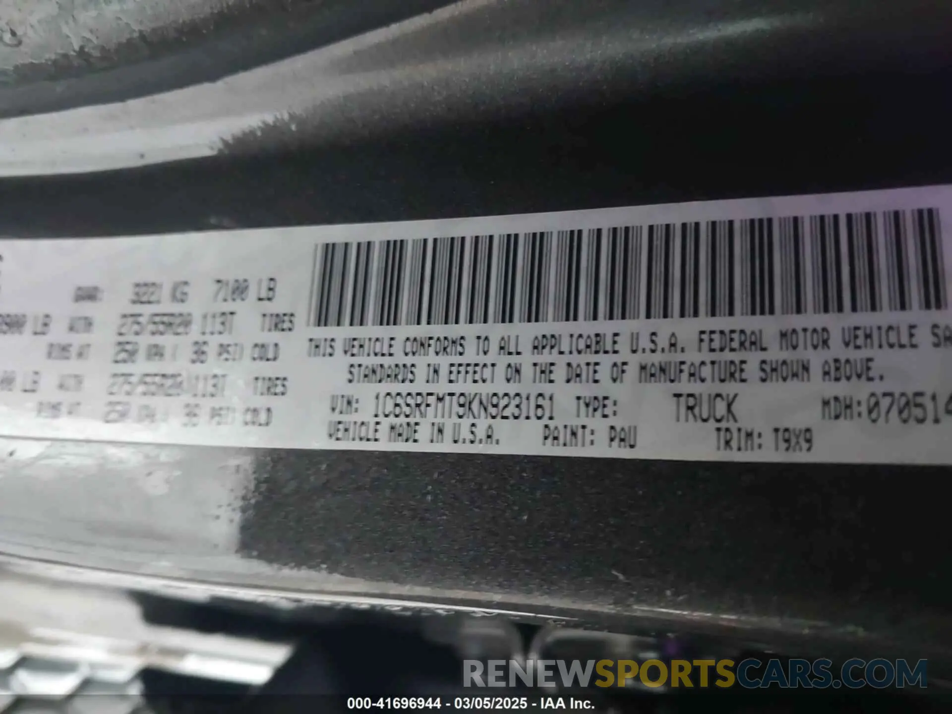 9 fotografías del automóvil dañado 1C6SRFMT9KN923161 RAM 1500 2019
