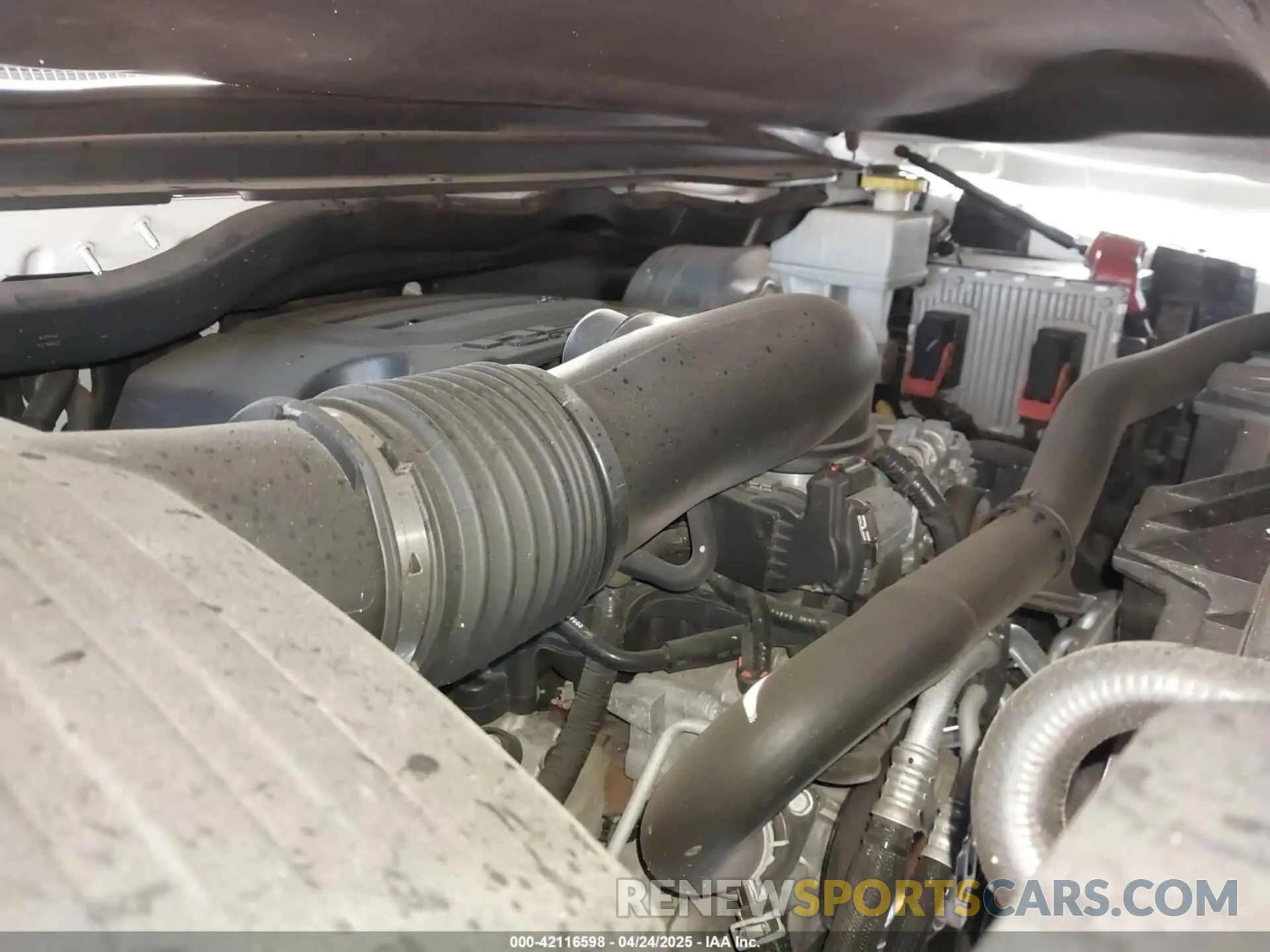 10 fotografías del automóvil dañado 1C6SRFMTXKN876237 RAM 1500 2019