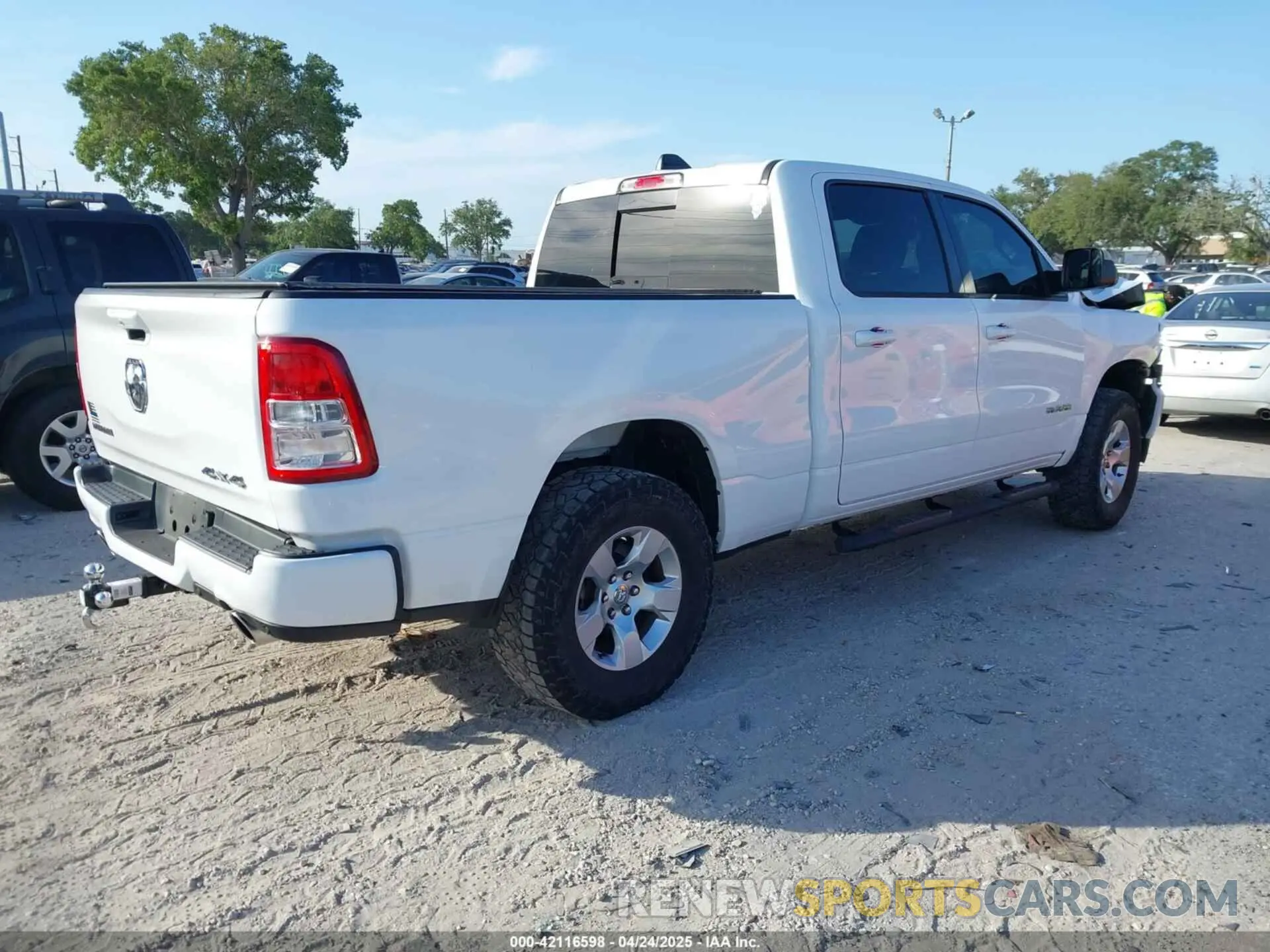4 fotografías del automóvil dañado 1C6SRFMTXKN876237 RAM 1500 2019