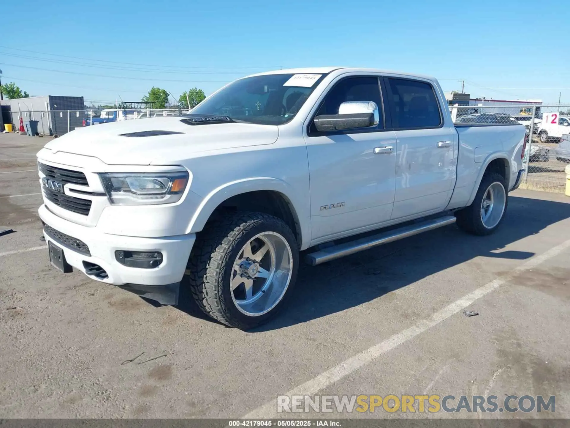 2 fotografías del automóvil dañado 1C6SRFRT8KN687191 RAM 1500 2019