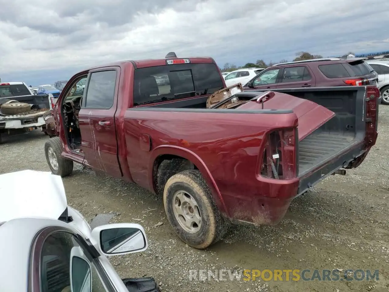 2 fotografías del automóvil dañado 1C6SRFRT9KN610071 RAM 1500 2019