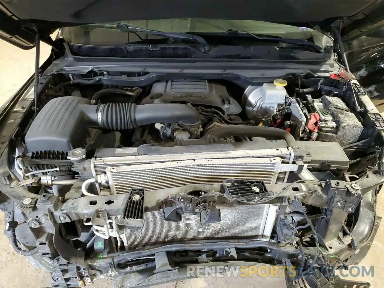11 fotografías del automóvil dañado 1C6SRFST7KN514742 RAM 1500 2019