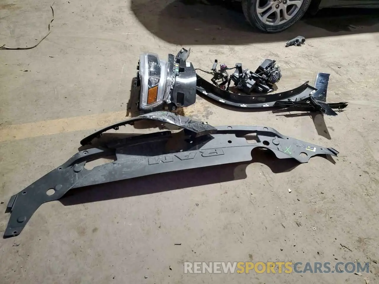 12 fotografías del automóvil dañado 1C6SRFST7KN514742 RAM 1500 2019