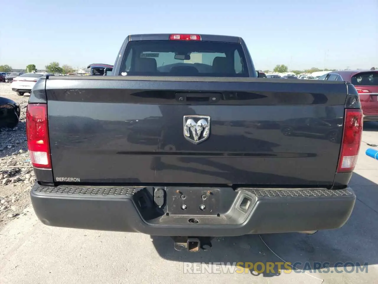 6 fotografías del automóvil dañado 3C6JR6AG1KG522585 RAM 1500 2019