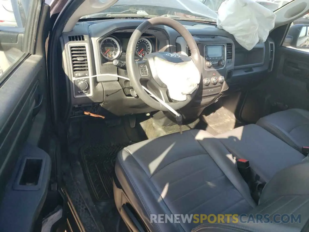 8 fotografías del automóvil dañado 3C6JR6AG1KG522585 RAM 1500 2019