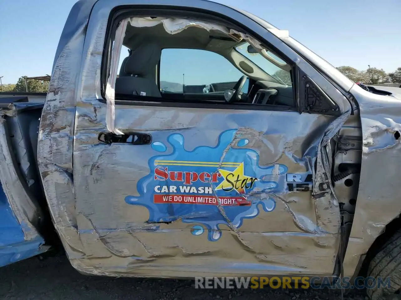 10 fotografías del automóvil dañado 3C6JR6AGXKG678799 RAM 1500 2019