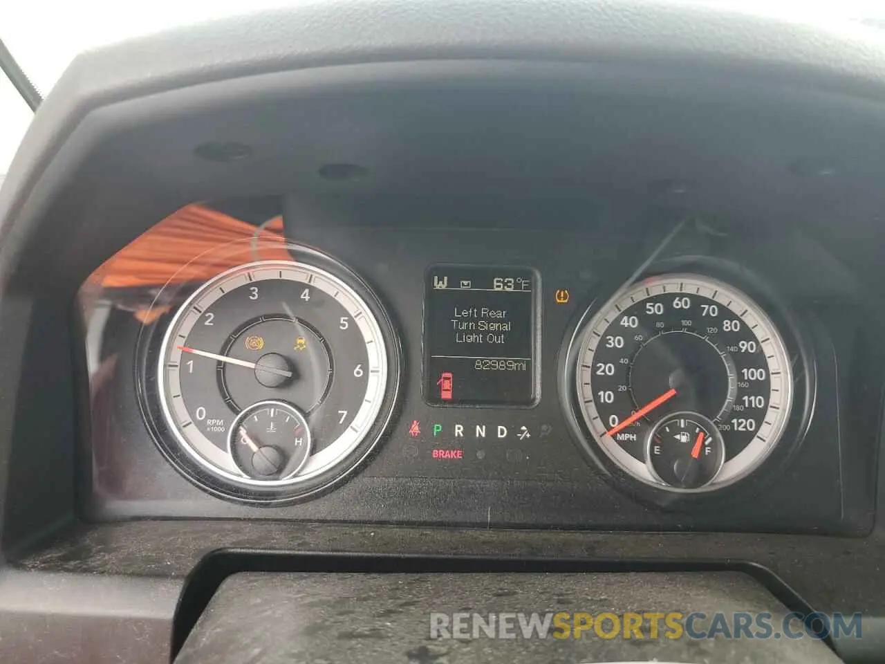 9 fotografías del automóvil dañado 3C6JR6ATXKG510691 RAM 1500 2019