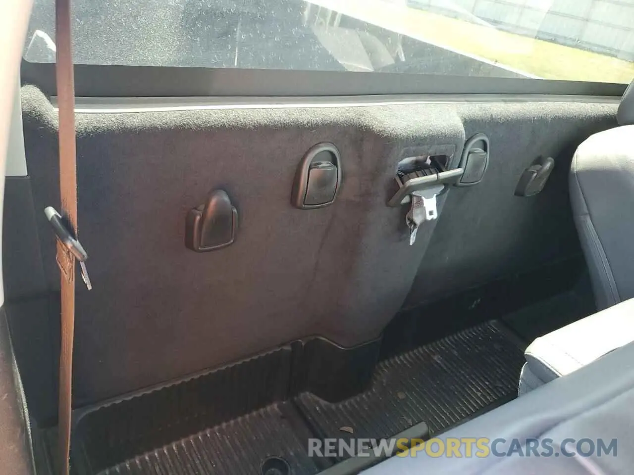 10 fotografías del automóvil dañado 3C6JR6DT2KG619836 RAM 1500 2019
