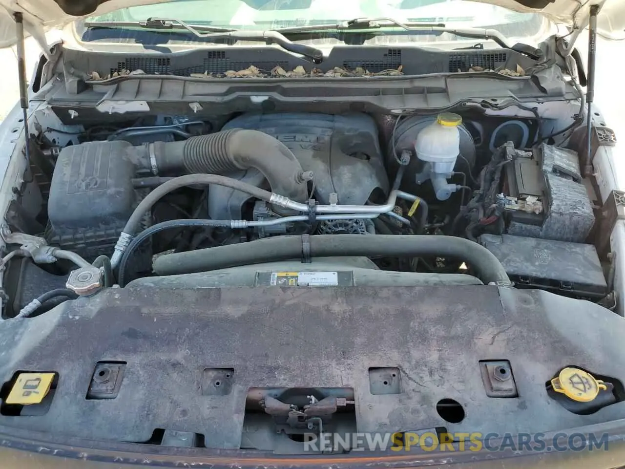 12 fotografías del automóvil dañado 3C6JR6DT2KG619836 RAM 1500 2019