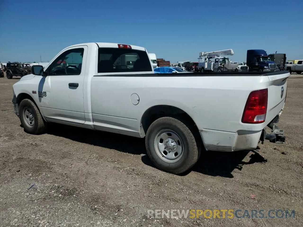 2 fotografías del automóvil dañado 3C6JR6DT2KG619836 RAM 1500 2019