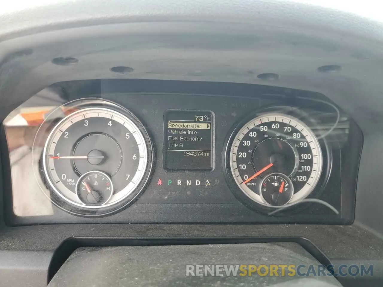 9 fotografías del automóvil dañado 3C6JR6DT7KG547029 RAM 1500 2019