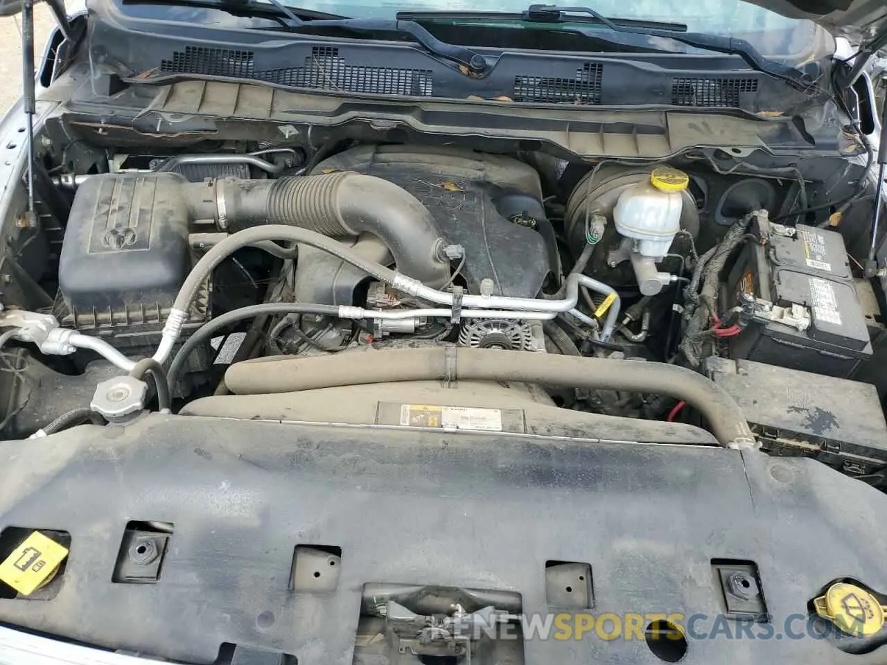 11 fotografías del automóvil dañado 3C6JR6DT8KG510586 RAM 1500 2019