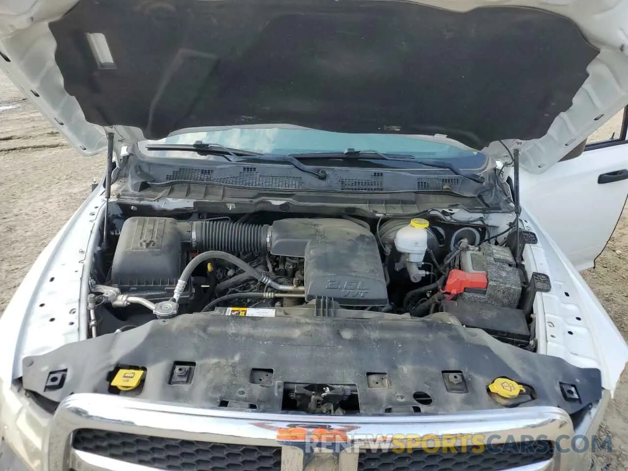 11 fotografías del automóvil dañado 1C6RR6FG2LS121682 RAM 1500 2020