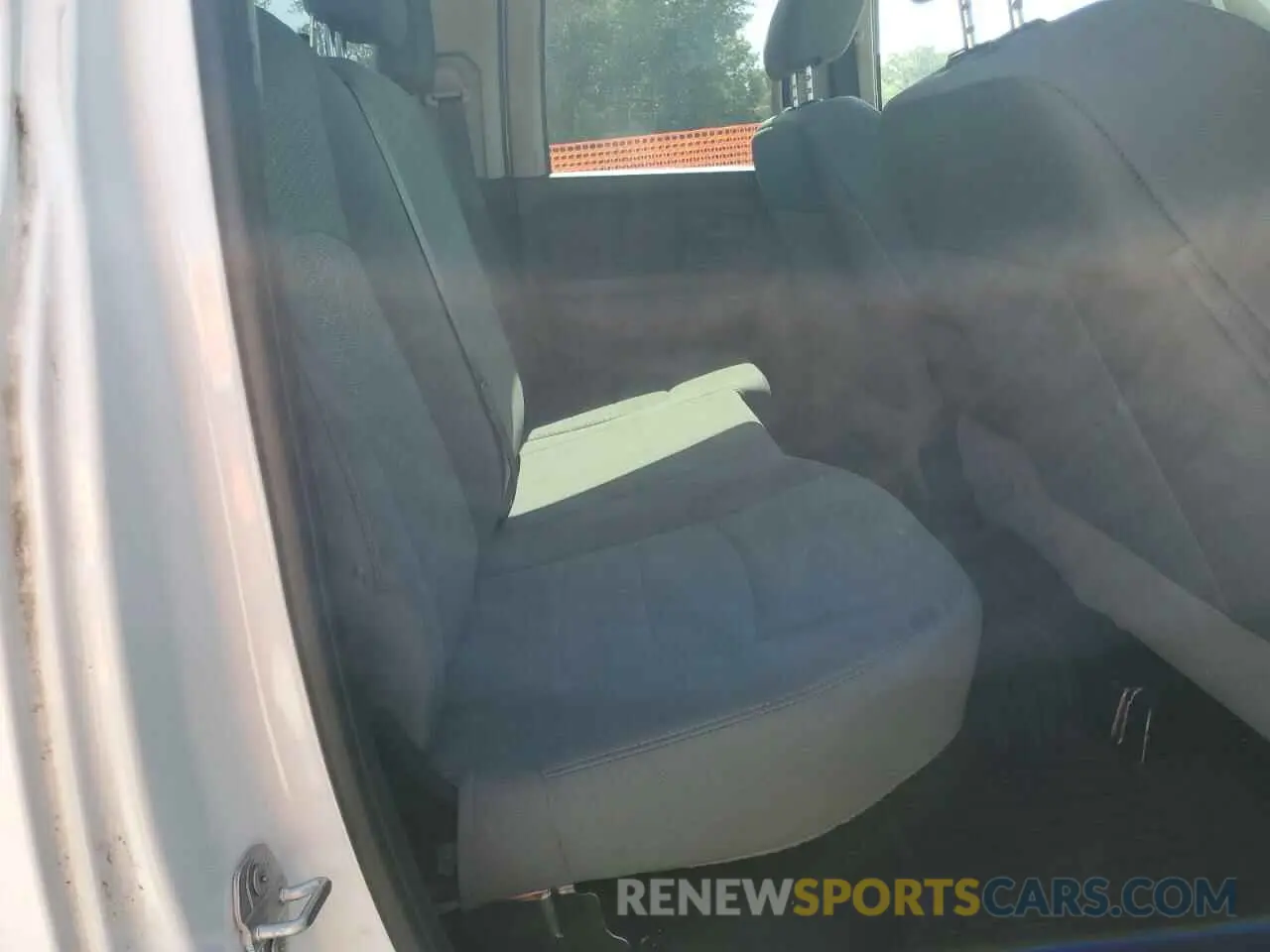 10 fotografías del automóvil dañado 1C6RR6FGXLS160911 RAM 1500 2020