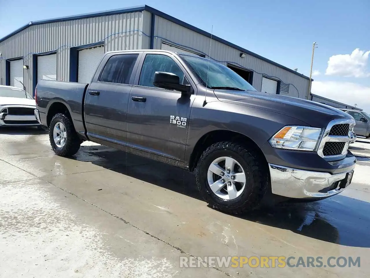 4 fotografías del automóvil dañado 1C6RR6KG8LS137858 RAM 1500 2020