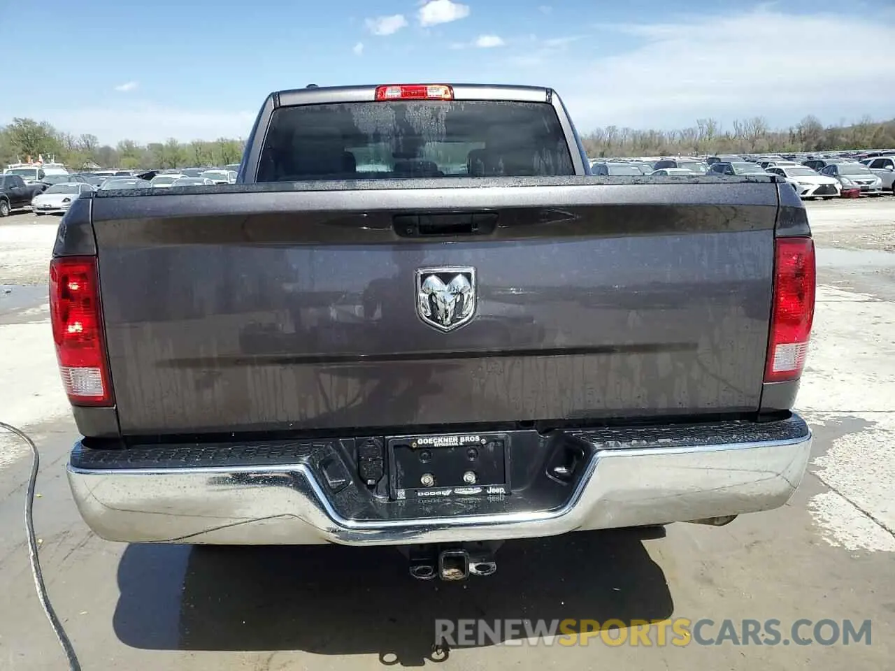 6 fotografías del automóvil dañado 1C6RR6KG8LS137858 RAM 1500 2020