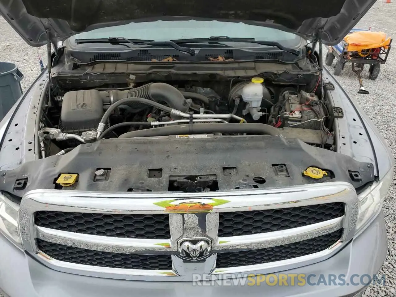 11 fotografías del automóvil dañado 1C6RR6TT4LS117490 RAM 1500 2020