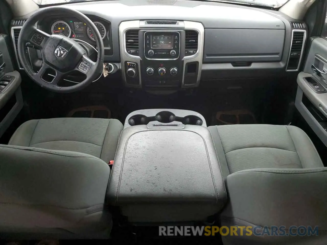 8 fotografías del automóvil dañado 1C6RR6TT4LS117490 RAM 1500 2020