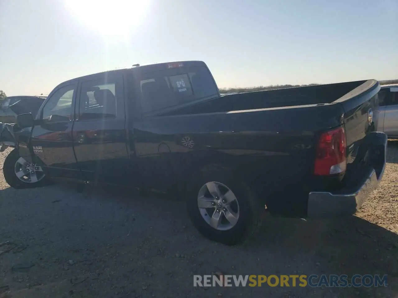 2 fotografías del automóvil dañado 1C6RR6TT4LS117621 RAM 1500 2020