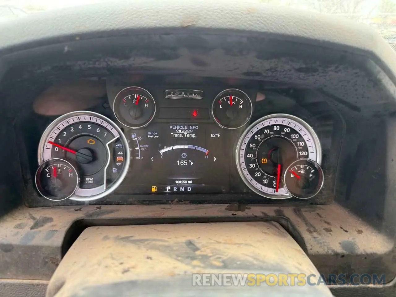 8 fotografías del automóvil dañado 1C6RR7FG3LS144961 RAM 1500 2020
