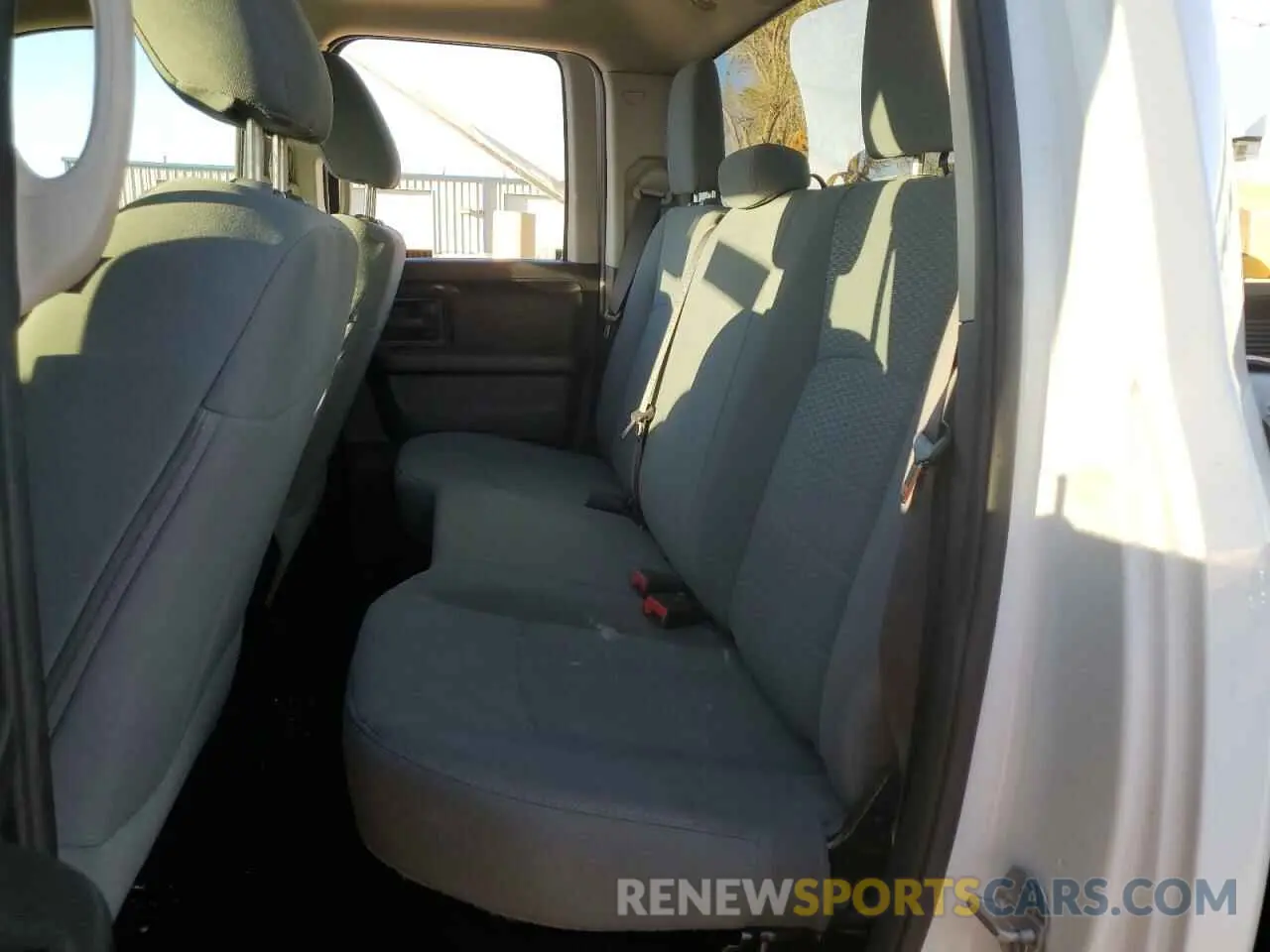 10 fotografías del automóvil dañado 1C6RR7FG4LS122208 RAM 1500 2020