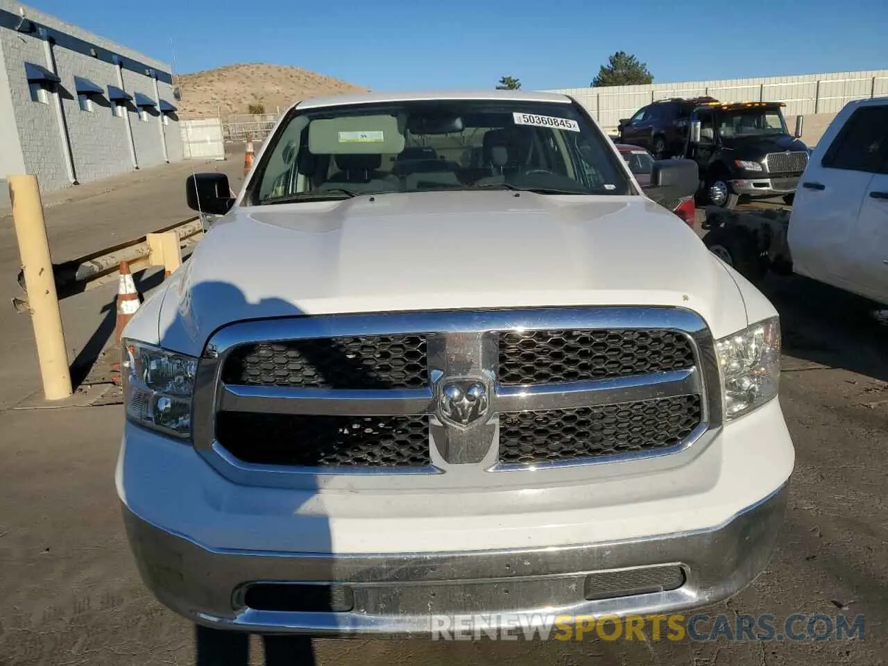 5 fotografías del automóvil dañado 1C6RR7FG4LS122208 RAM 1500 2020