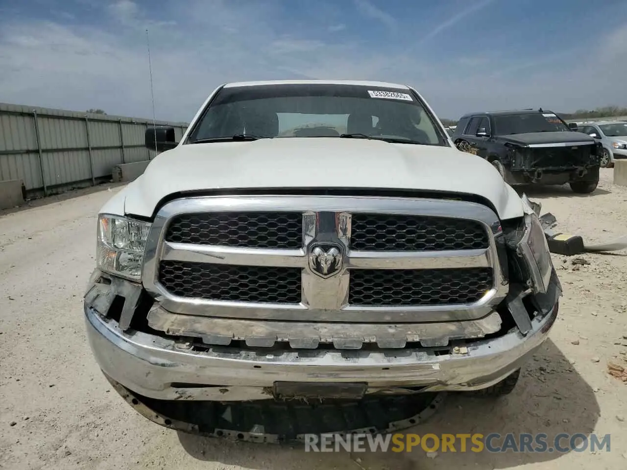 5 fotografías del automóvil dañado 1C6RR7FTXLS149863 RAM 1500 2020