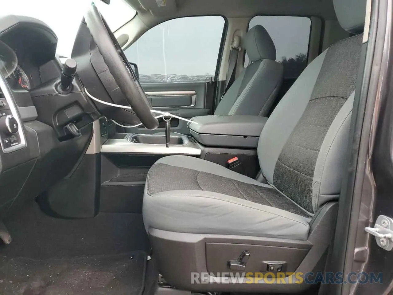 7 fotografías del automóvil dañado 1C6RR7GG5LS115024 RAM 1500 2020