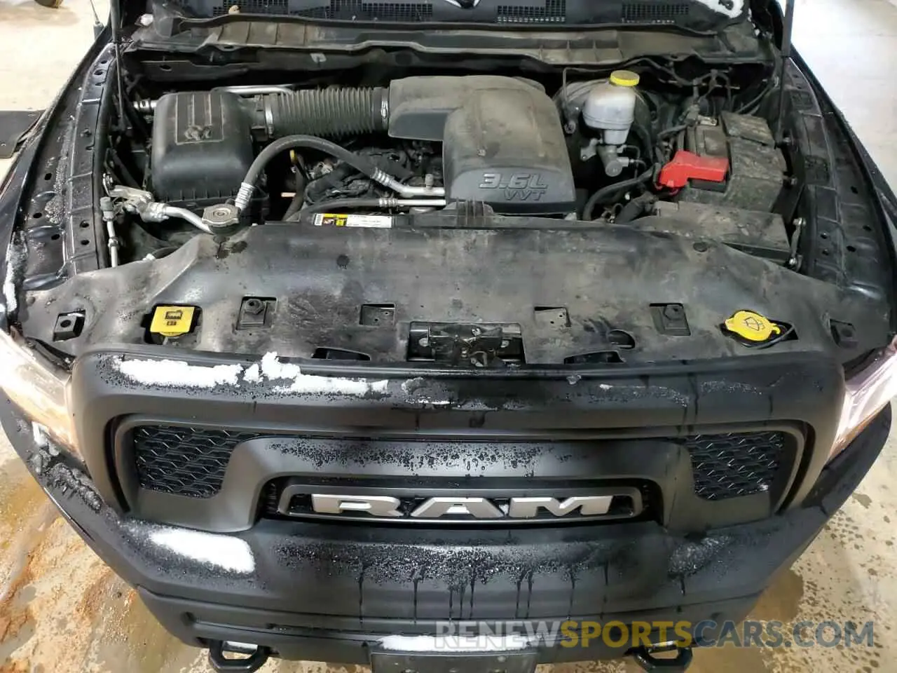 11 fotografías del automóvil dañado 1C6RR7GG6LS147514 RAM 1500 2020