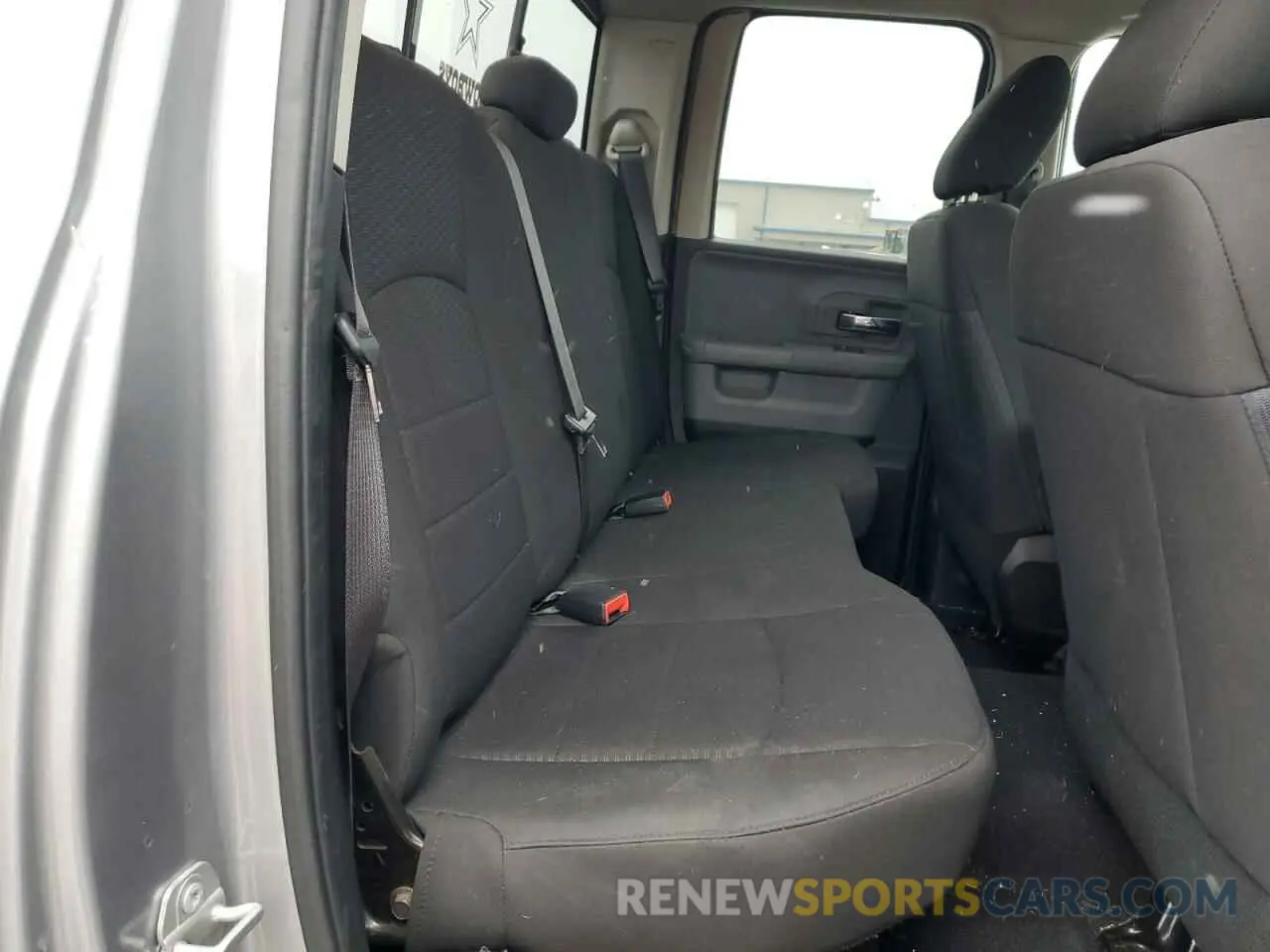10 fotografías del automóvil dañado 1C6RR7GG9LS147152 RAM 1500 2020