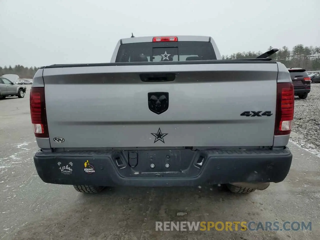 6 fotografías del automóvil dañado 1C6RR7GG9LS147152 RAM 1500 2020