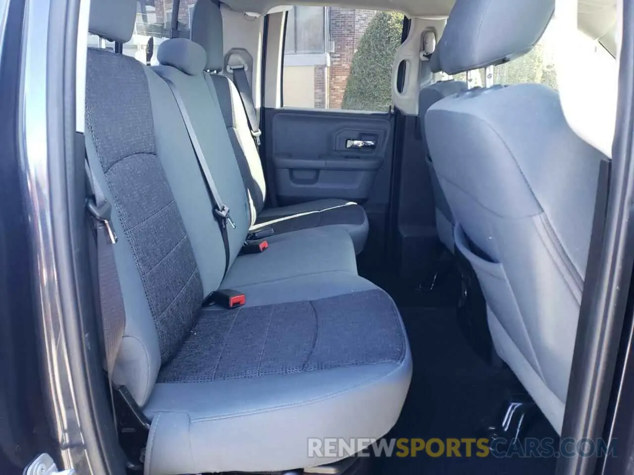 10 fotografías del automóvil dañado 1C6RR7GTXLS122287 RAM 1500 2020