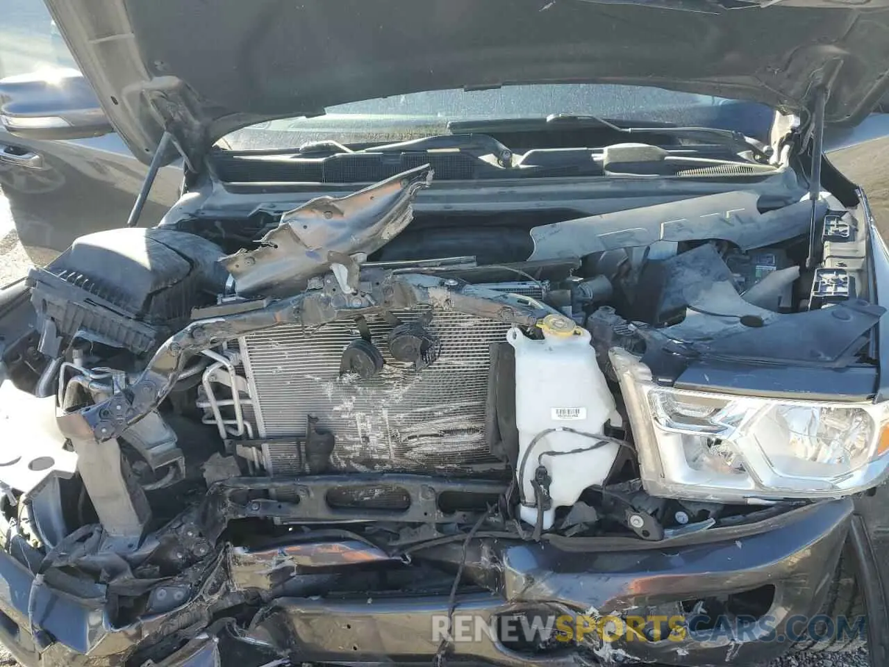 11 fotografías del automóvil dañado 1C6RREBT1LN253005 RAM 1500 2020