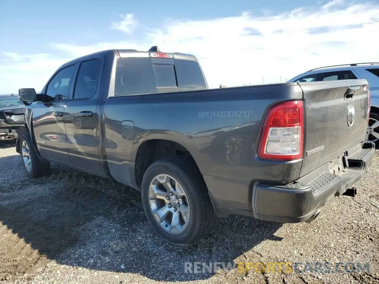 2 fotografías del automóvil dañado 1C6RREBT1LN253005 RAM 1500 2020