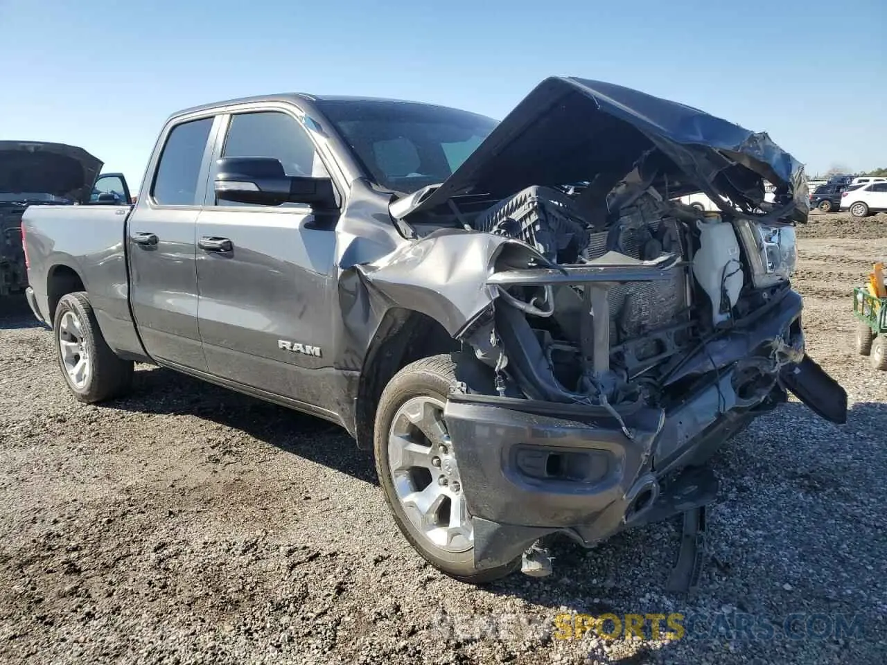 4 fotografías del automóvil dañado 1C6RREBT1LN253005 RAM 1500 2020
