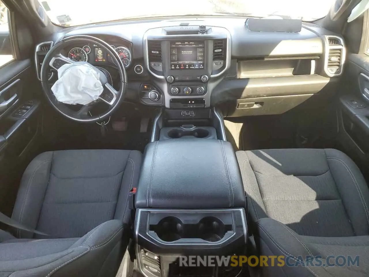 8 fotografías del automóvil dañado 1C6RREBT1LN253005 RAM 1500 2020