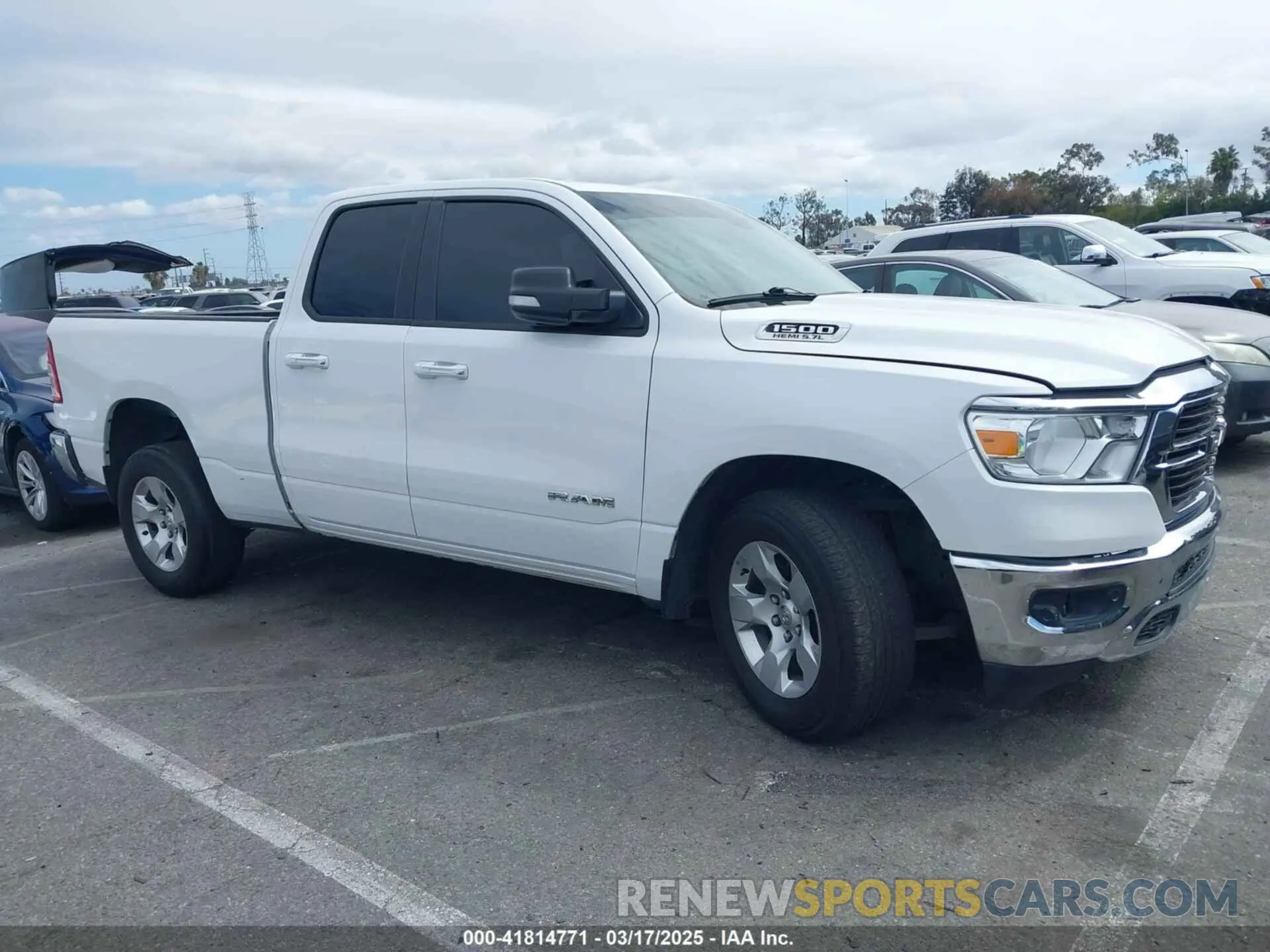 13 fotografías del automóvil dañado 1C6RREBT2LN256138 RAM 1500 2020