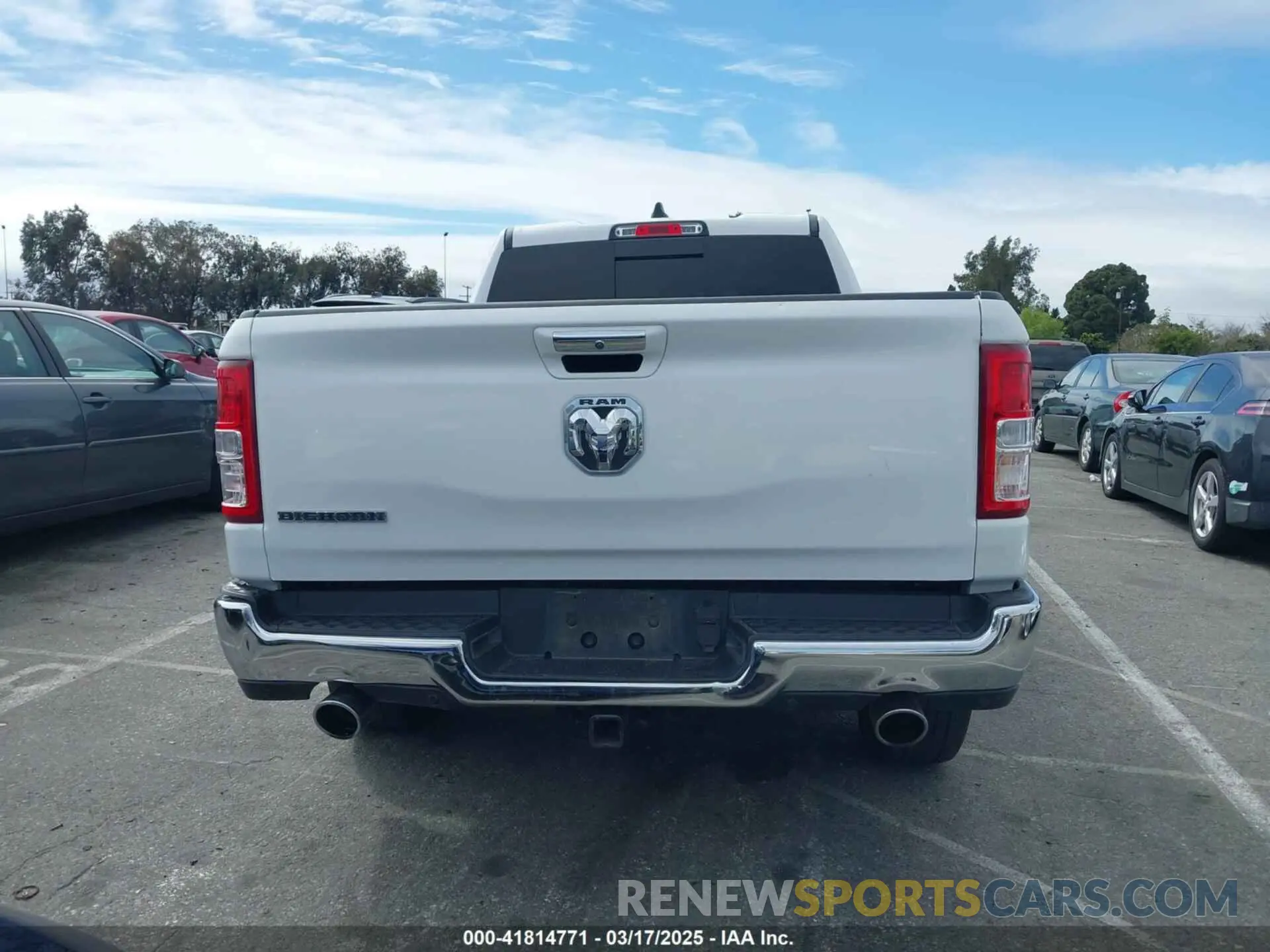 16 fotografías del automóvil dañado 1C6RREBT2LN256138 RAM 1500 2020
