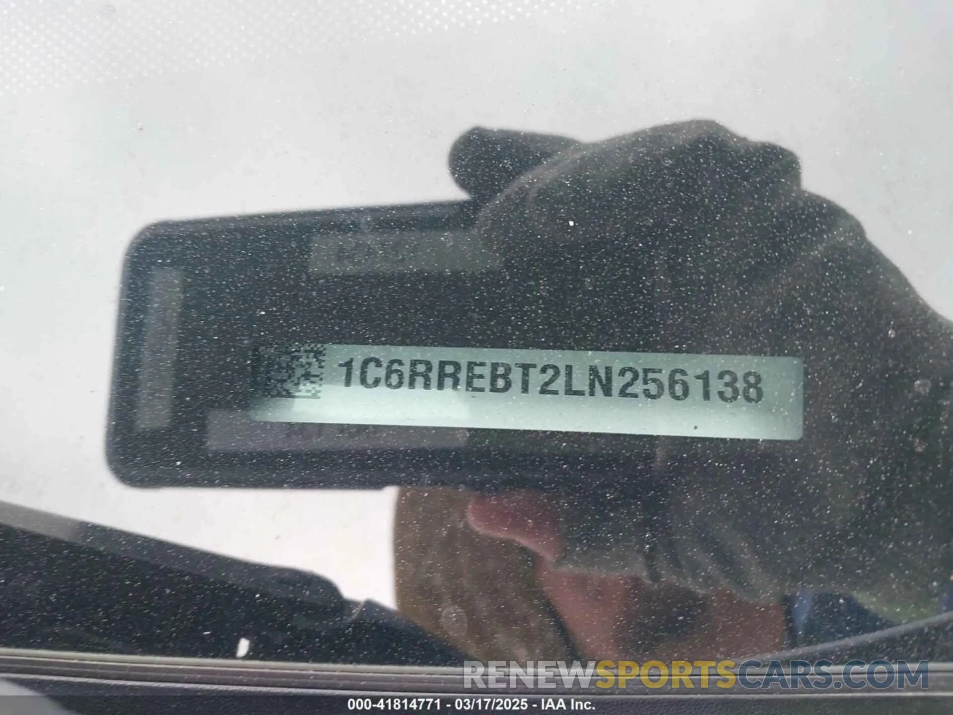 9 fotografías del automóvil dañado 1C6RREBT2LN256138 RAM 1500 2020